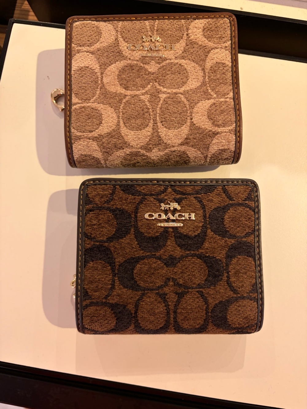 Coach Compact Signature Zip Card Case in suede logo ( limited edition)
